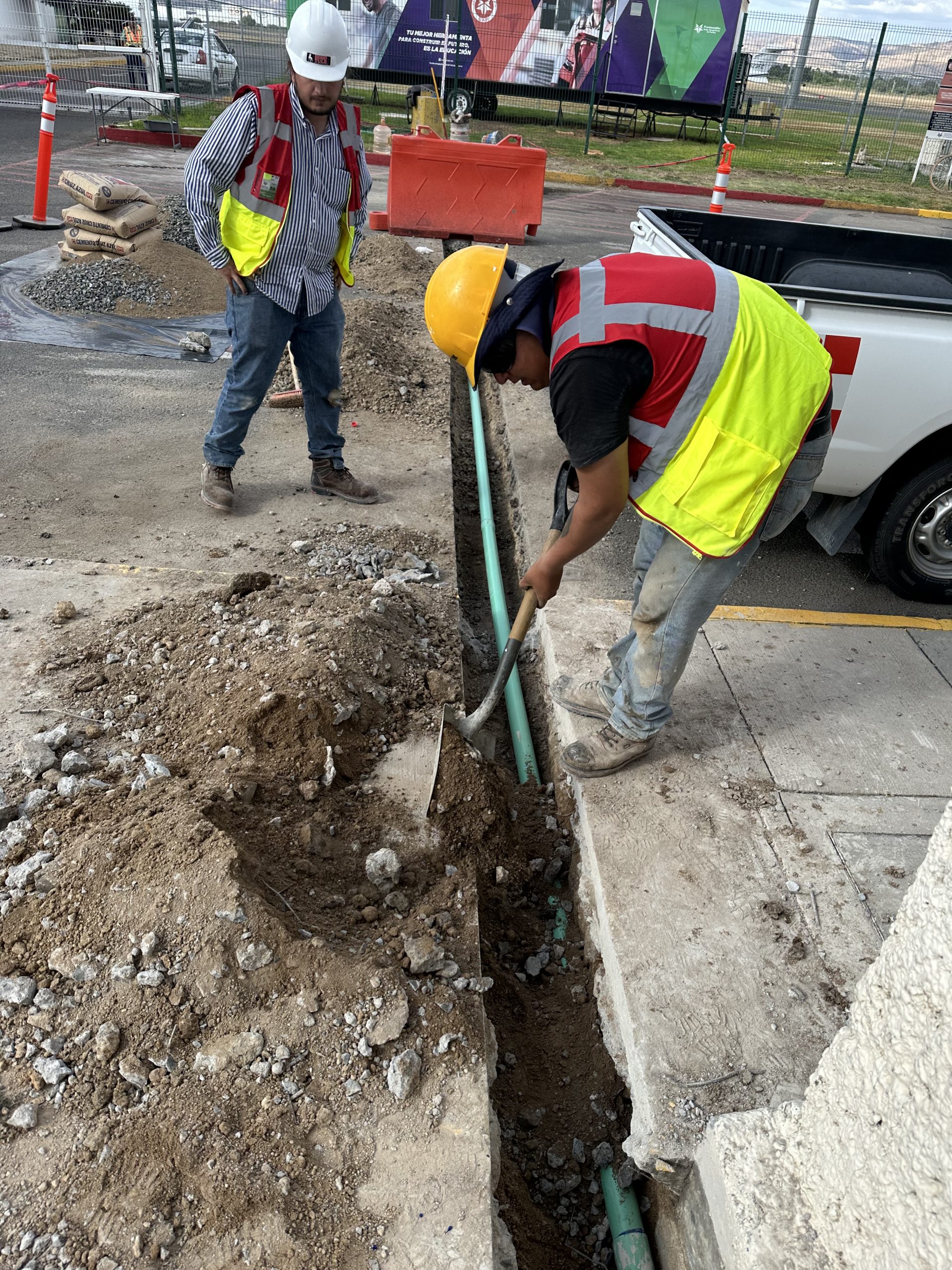 Salidas de datos y placas de pared de cableado estructurado instaladas por CTS Ingeniería